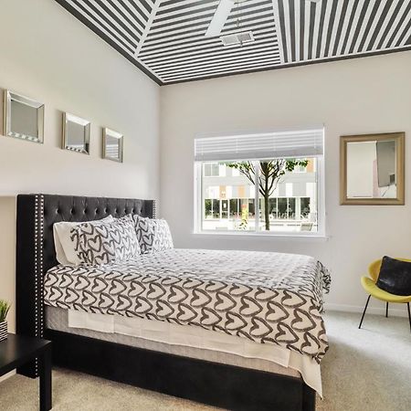 Lux House Of Champagne 2Br 2Ba Free Parking & Wifi Apartman Baltimore Kültér fotó